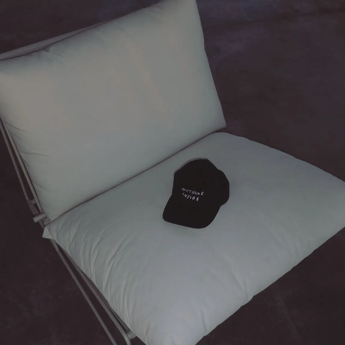 Cap - Nothing inside