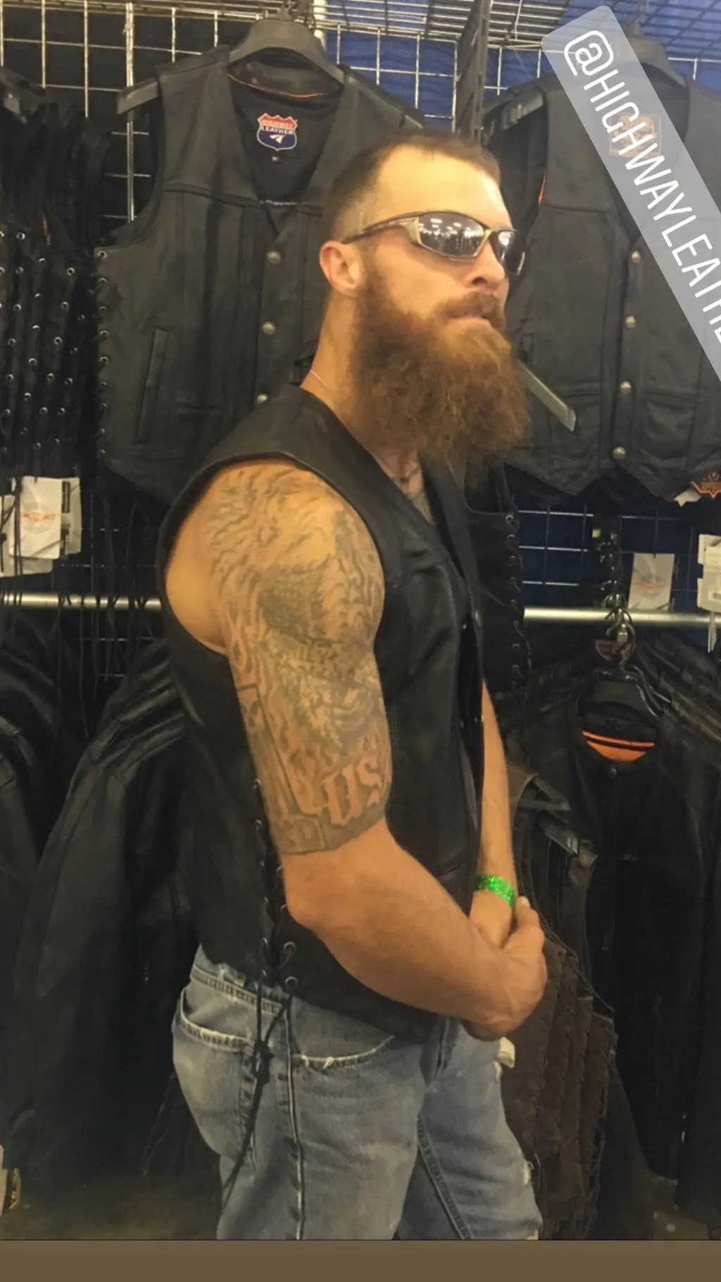 COVINGTON - Men Motorcycle Leather Vest - Gun Pocket, Side Lace, Single panel back, Buffalo Nickle Snaps