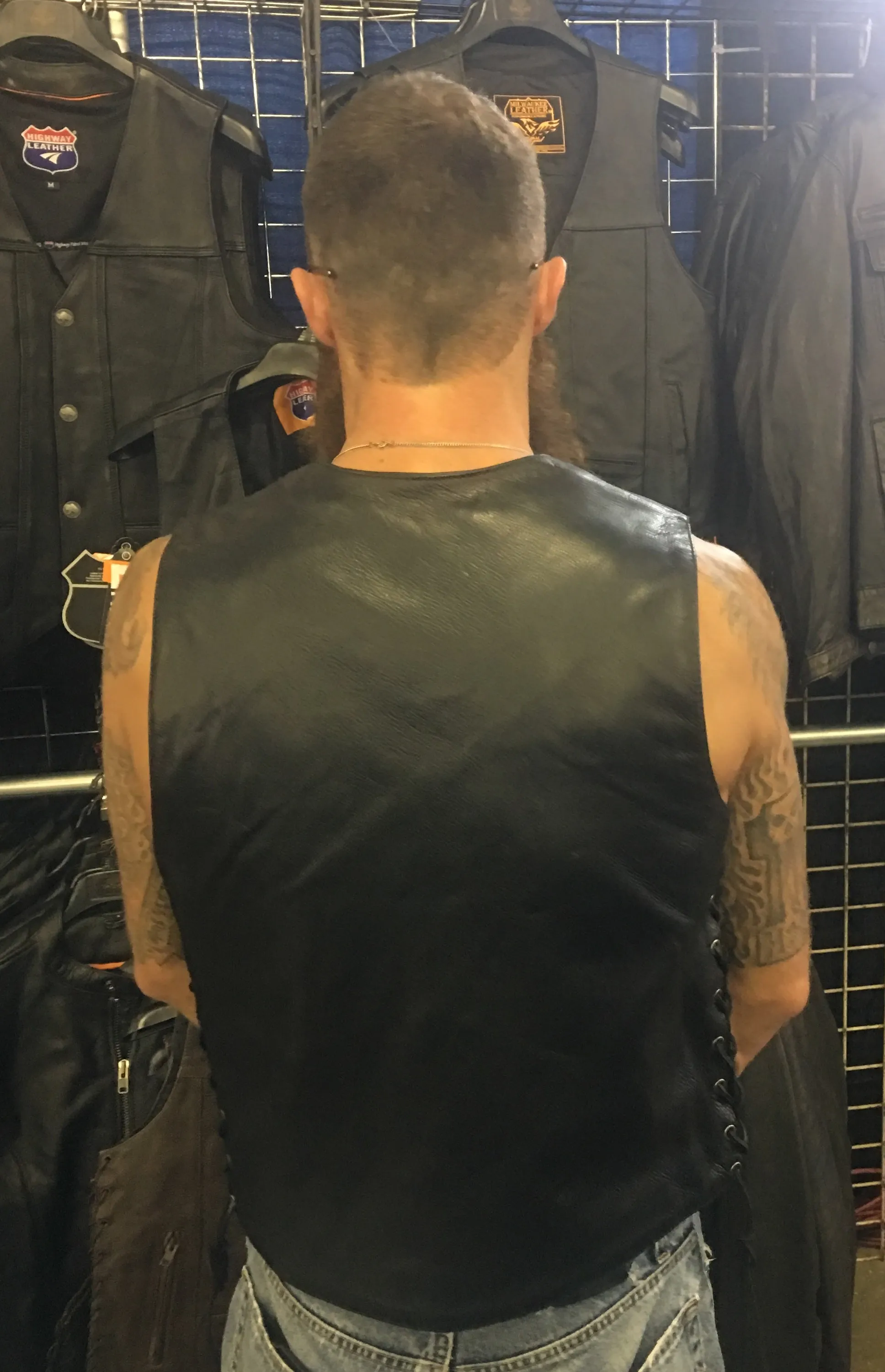 COVINGTON - Men Motorcycle Leather Vest - Gun Pocket, Side Lace, Single panel back, Buffalo Nickle Snaps