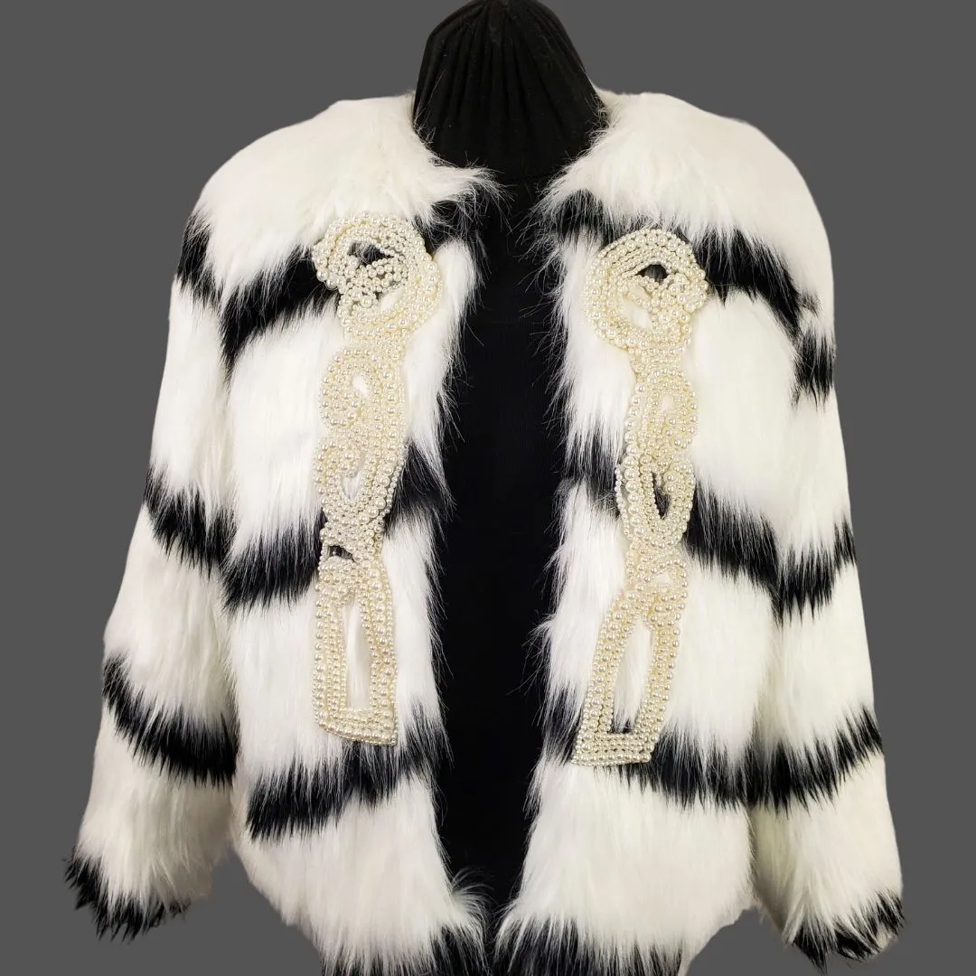 CRUELLA DAVINA-Black and White Chevron Faux Fur Coat With Pearls