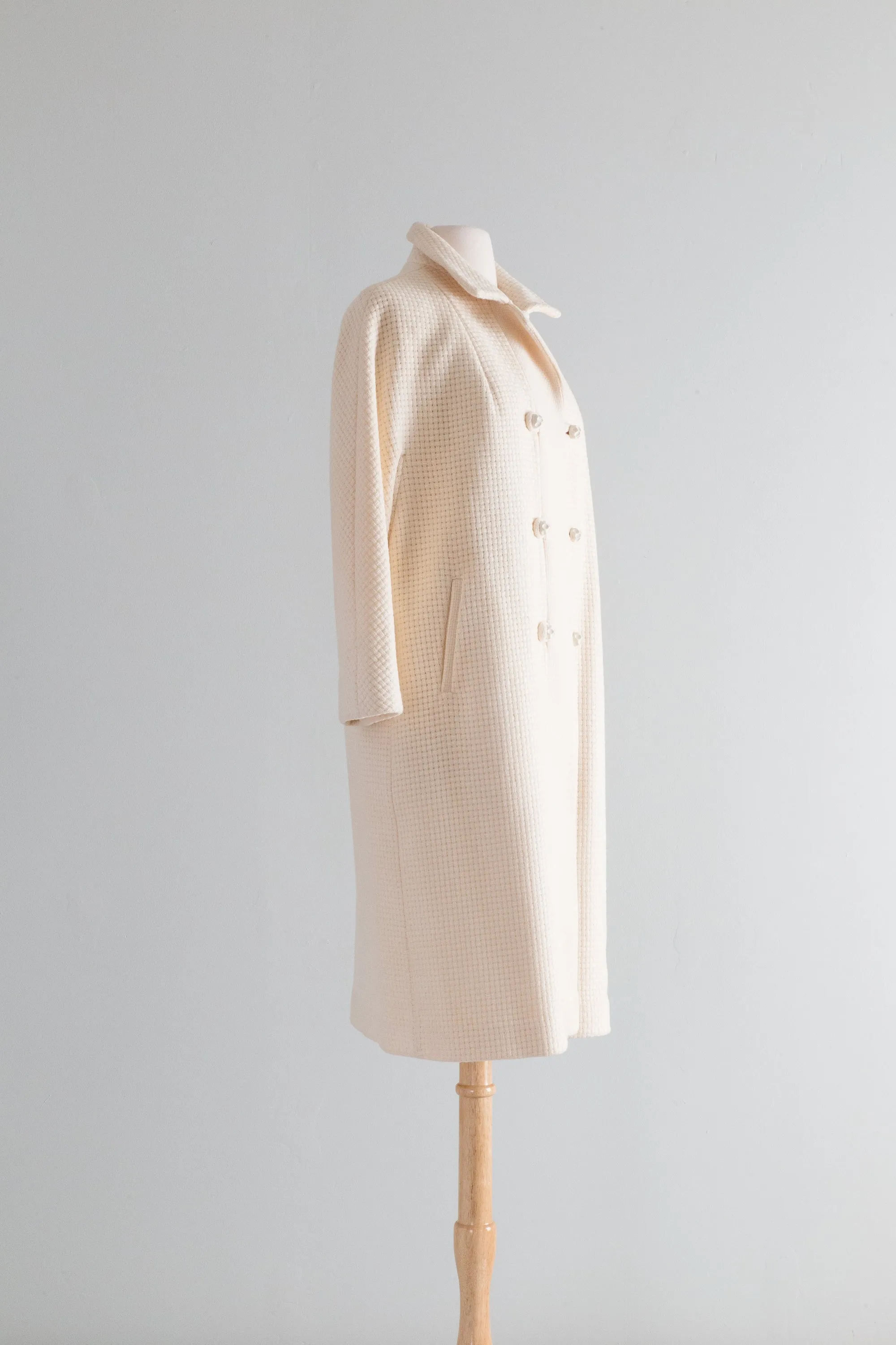Elegant 1960's Ivory Wool Waffle Weave Coat By Betty Rose / Medium