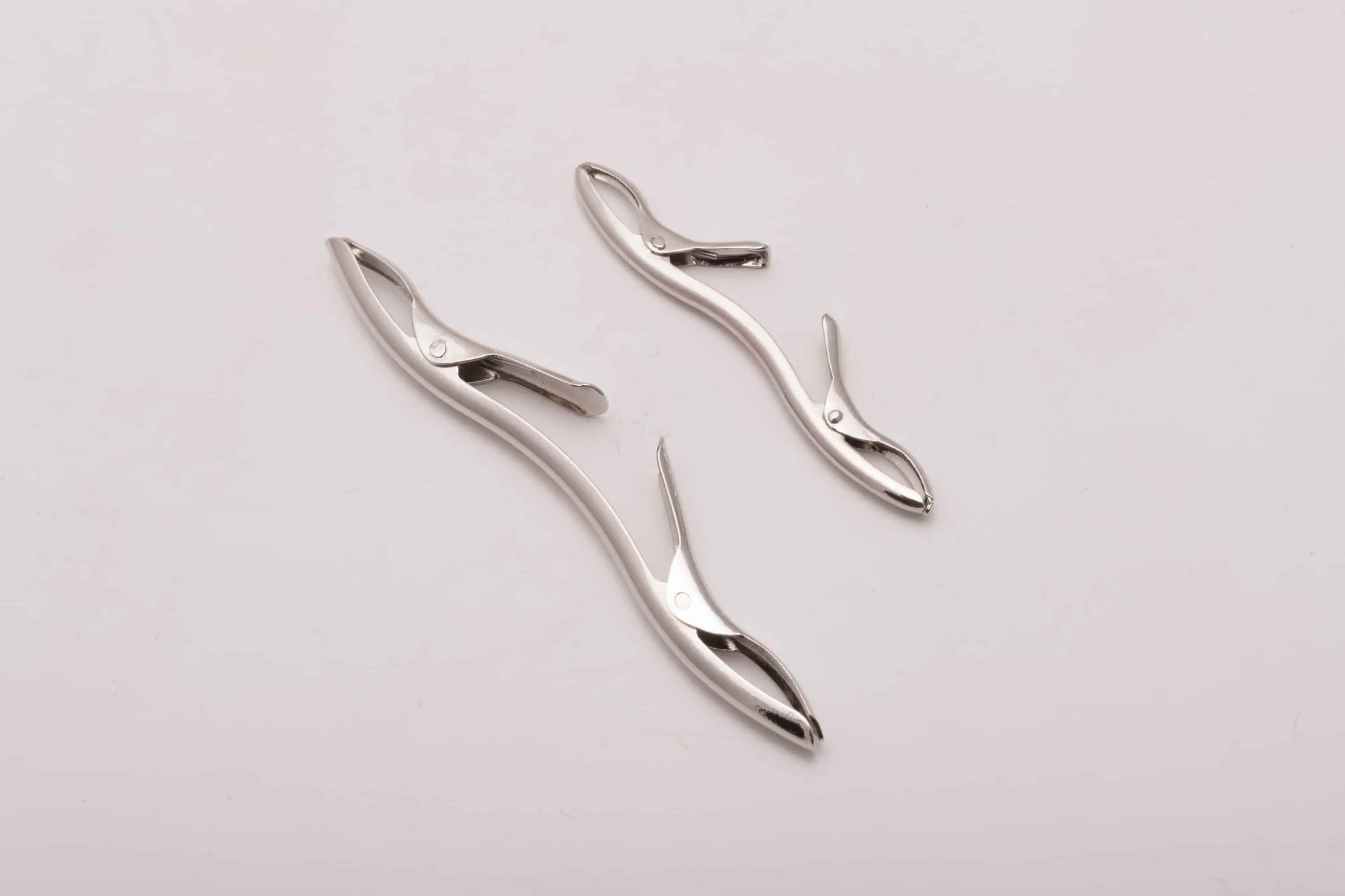 Large Silver Collar Clip for Medium to Wide Spread Collars