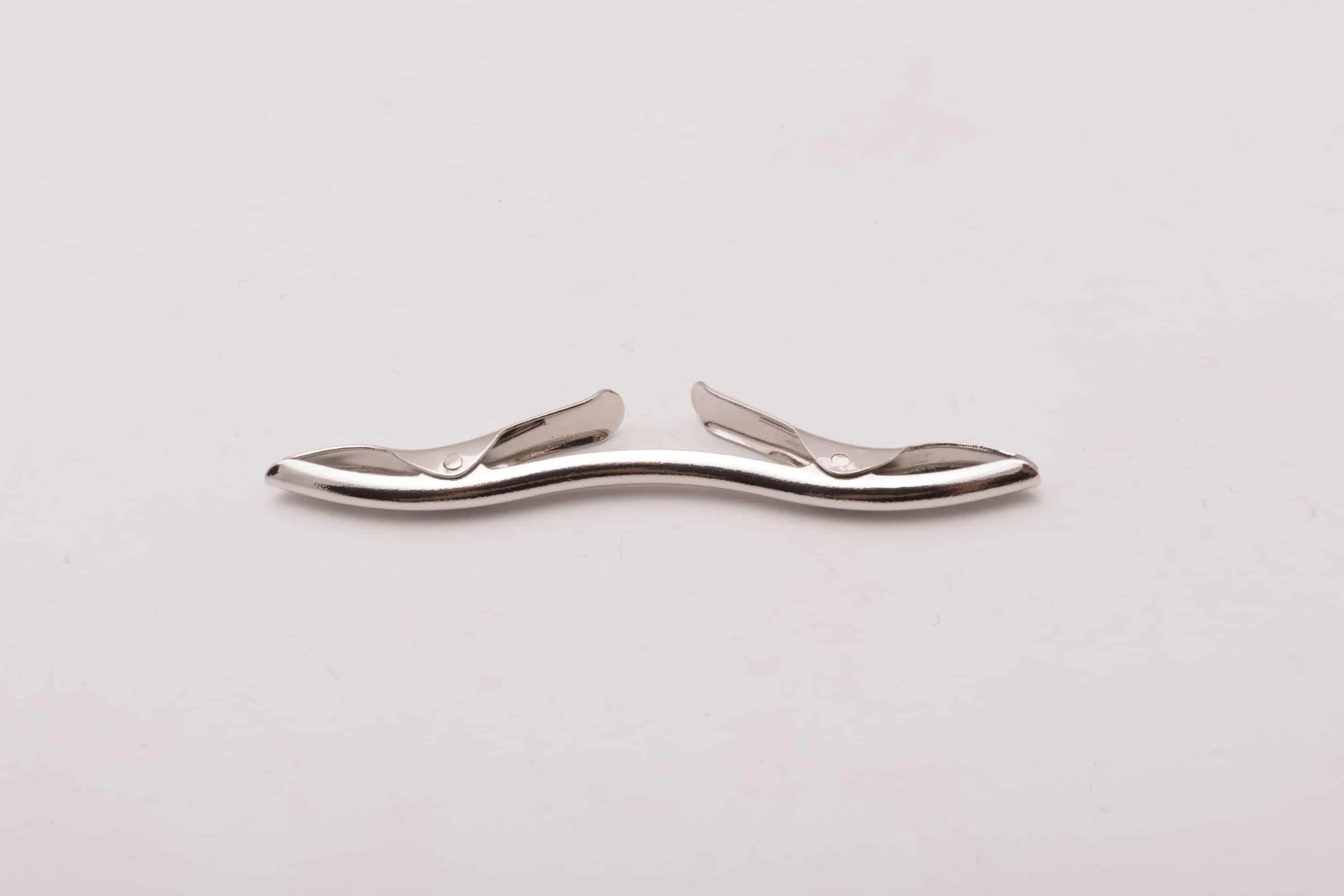 Large Silver Collar Clip for Medium to Wide Spread Collars