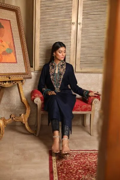 Nilofer Shahid - Rosalie's Aurea - Pashmina - 2 Piece