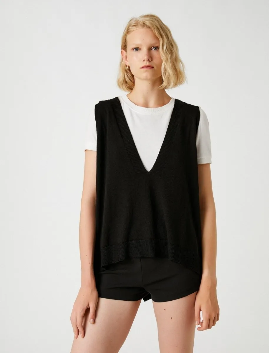 Oversized Sweater Vest in Black