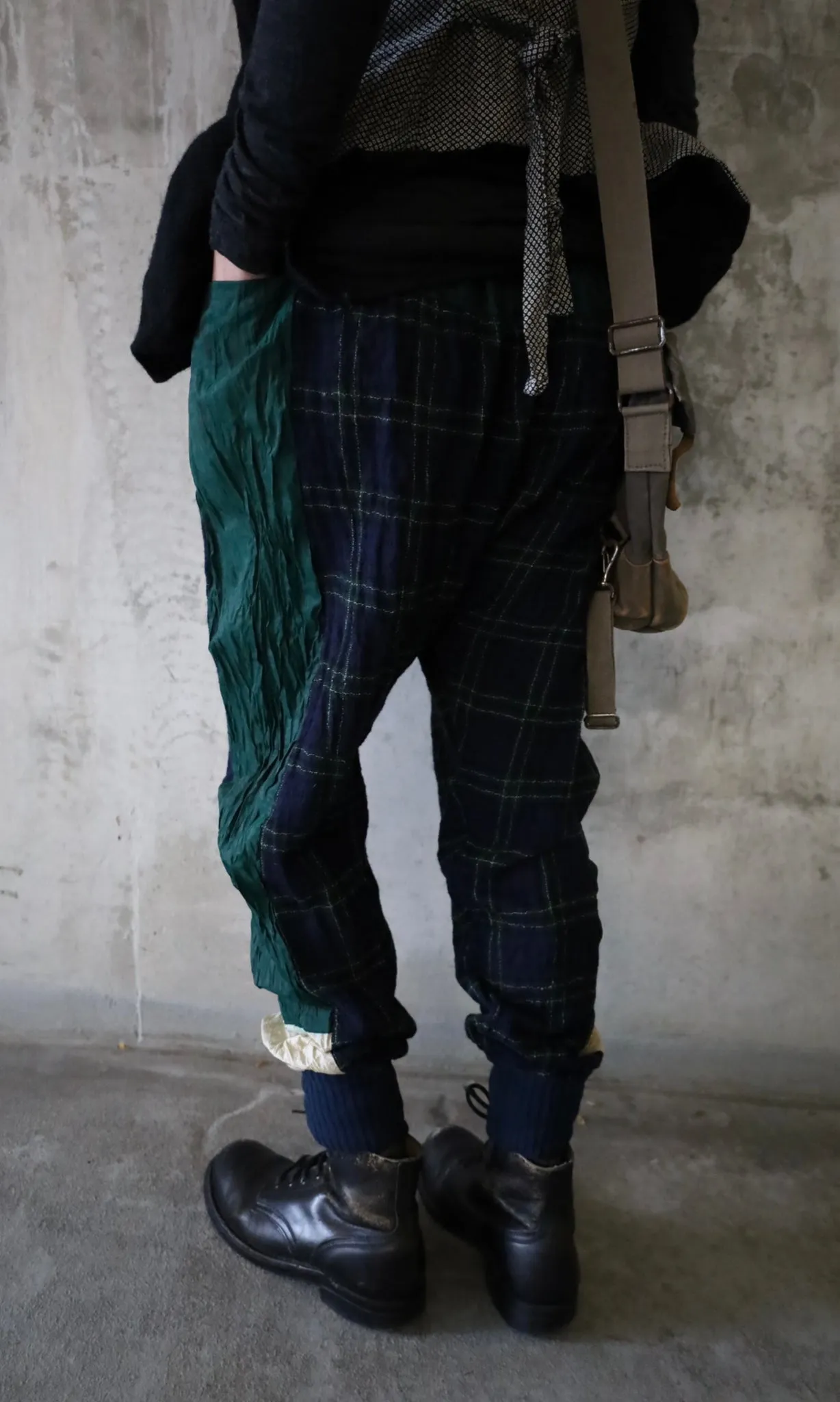 PLAID CASHMERE PANTS