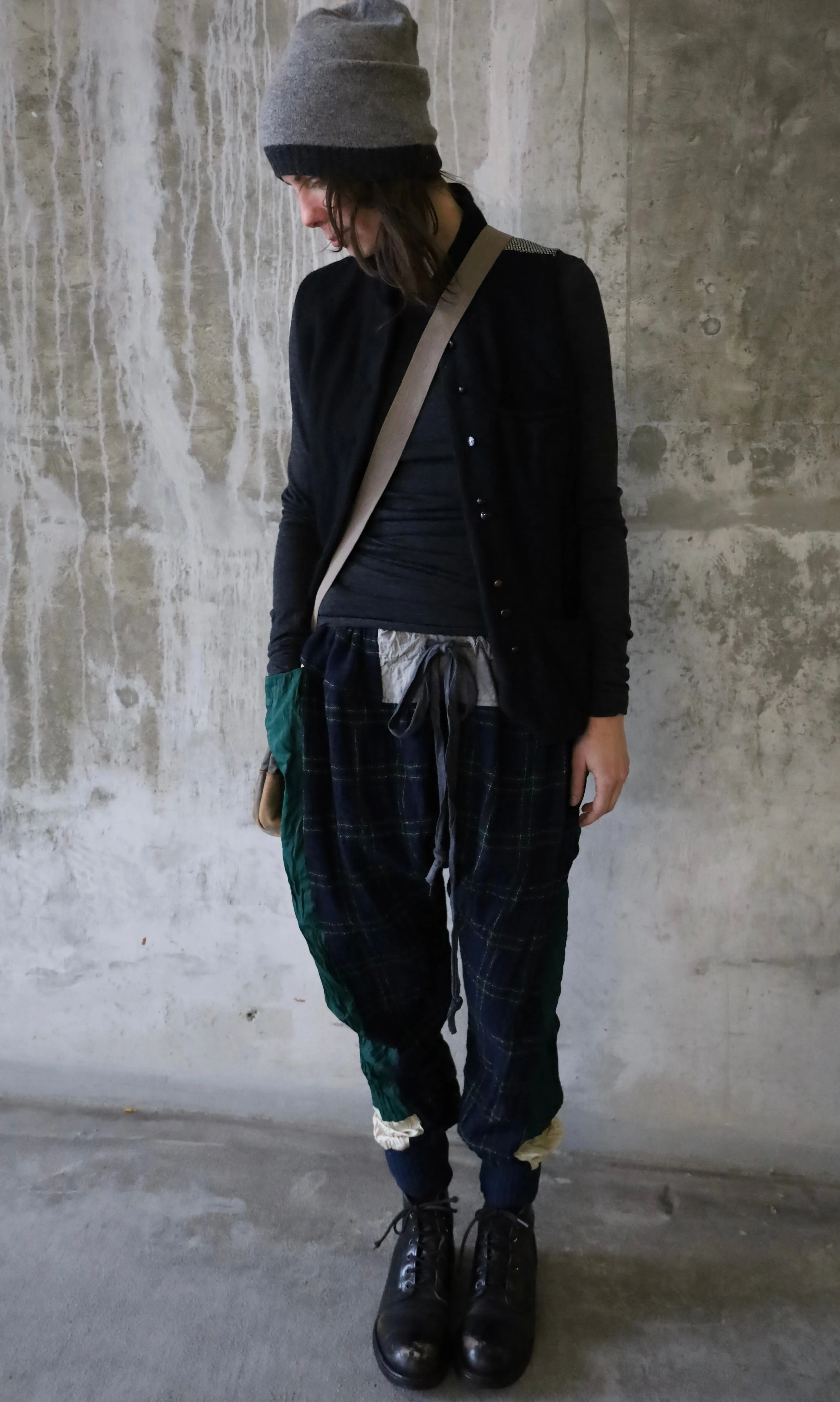 PLAID CASHMERE PANTS
