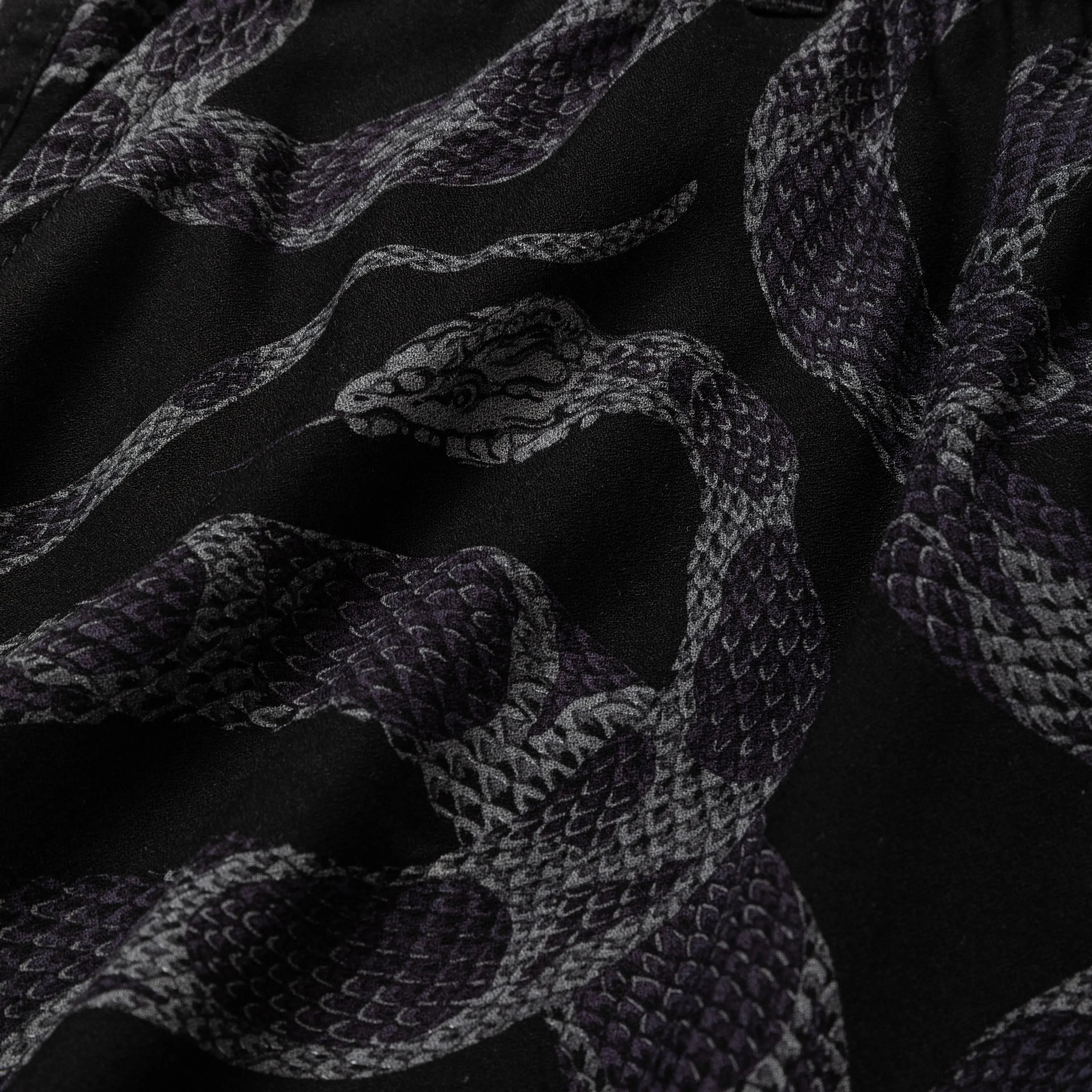 R/P ALLOVER SNAKE PATTERN EASY SHORTS ＜LIMITED＞