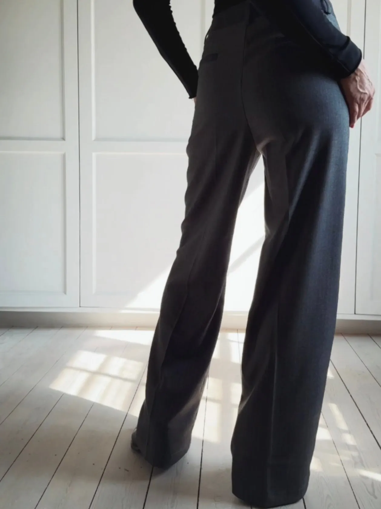 SUITE PANTS WITH STRIPES - GREY