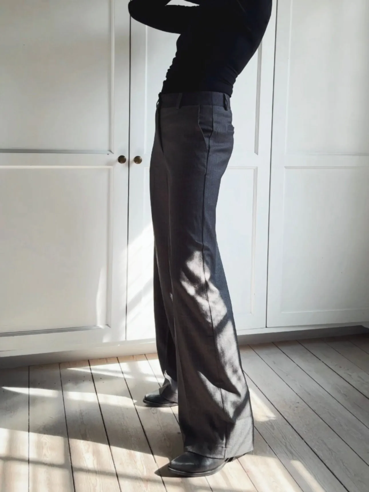 SUITE PANTS WITH STRIPES - GREY