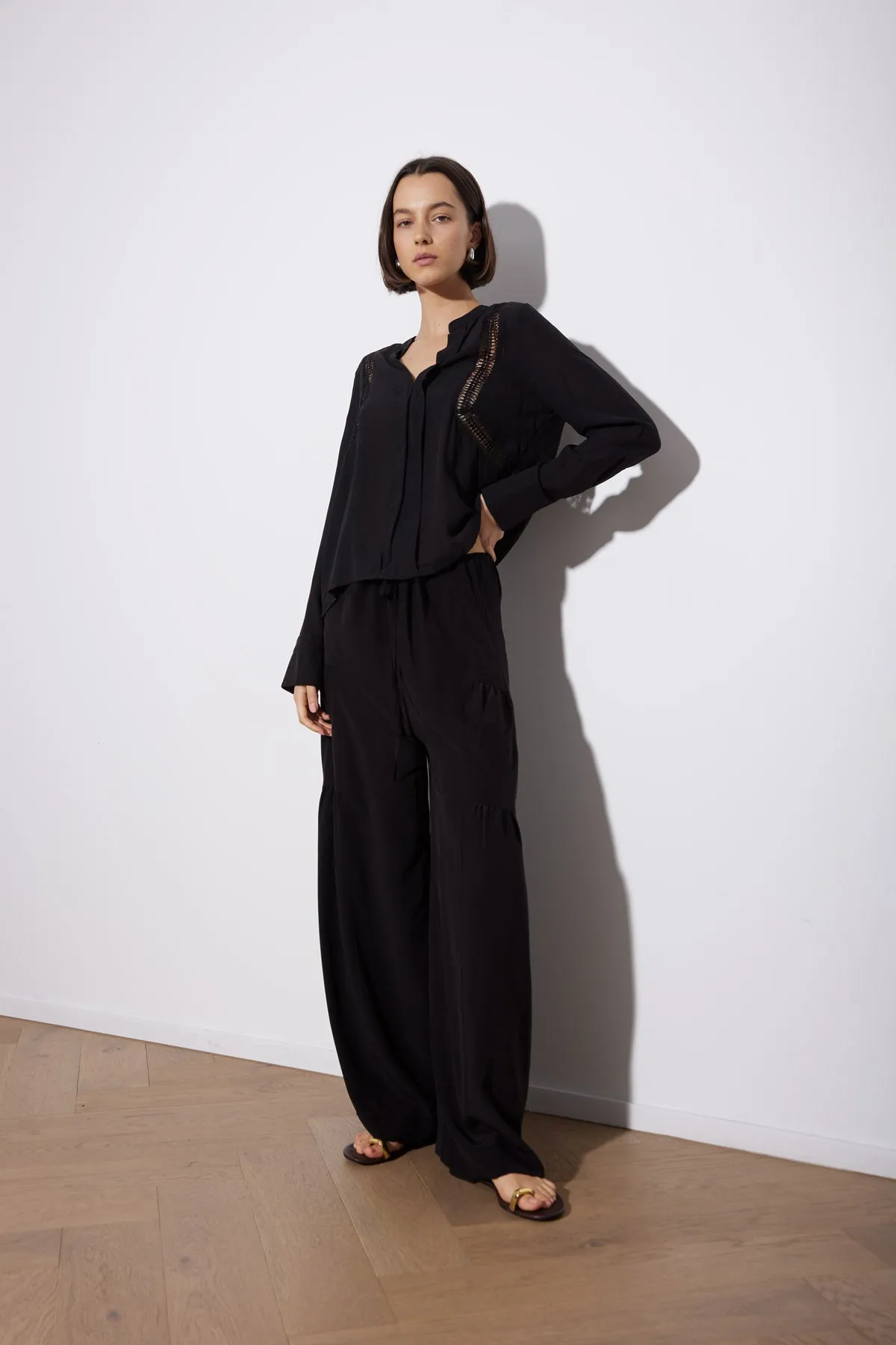 TIERED DRAWSTRING PANT BLACK SILK